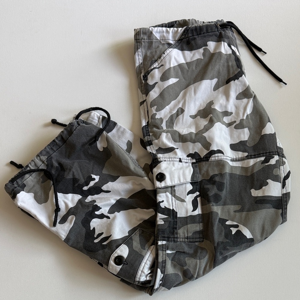 Paratrooper fatigue city camo pants (XS)